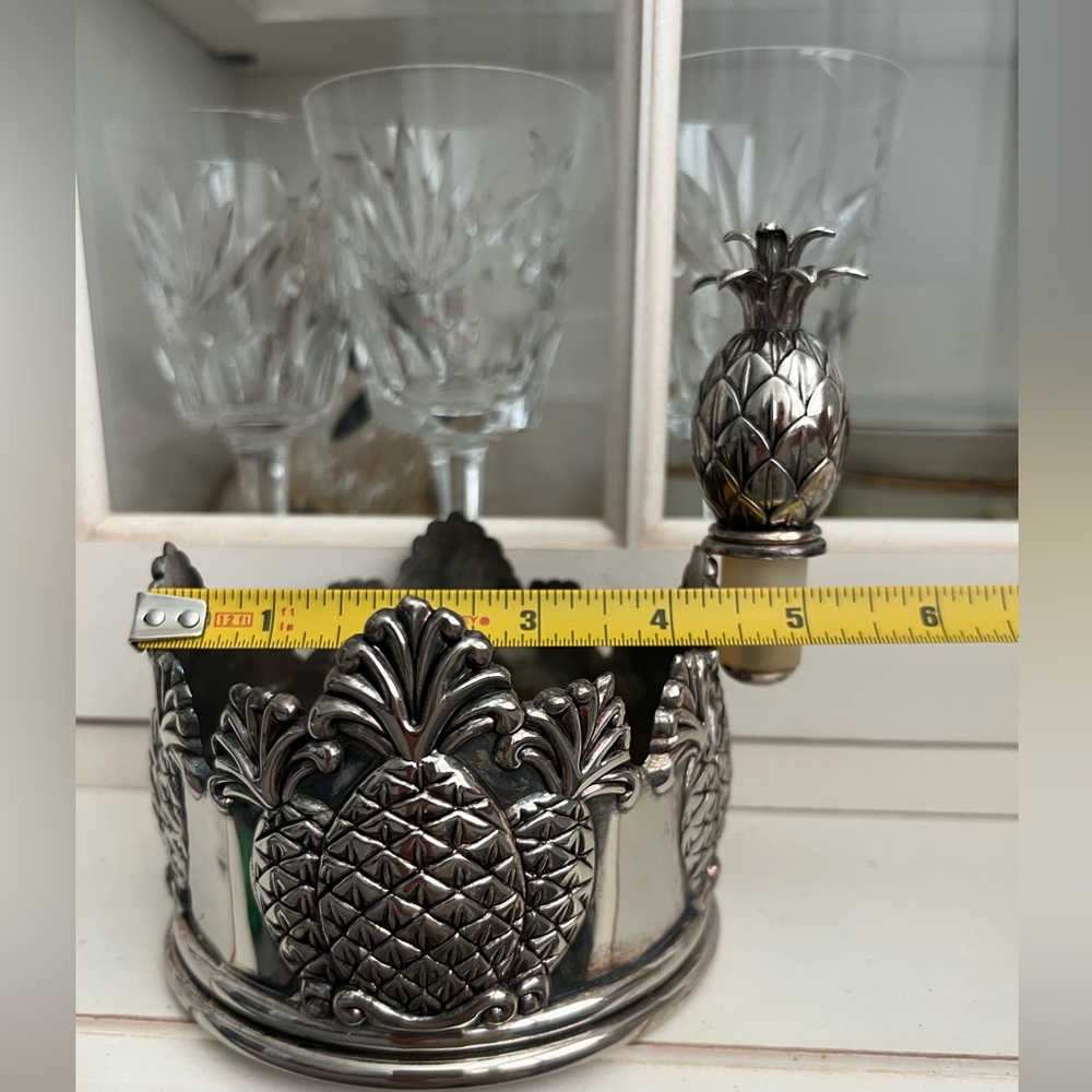 Godinger Pineapple Silver Plated Wine holder with stopper - Picture 10 of 10